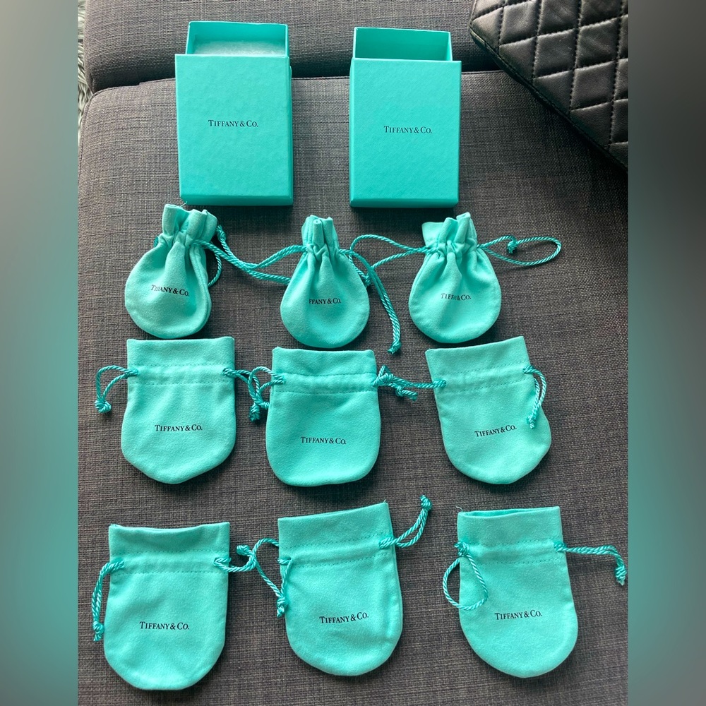 Brand New mint condition Tiffany & Co suede jewelry pouches 💎 - Picture 2 of 3